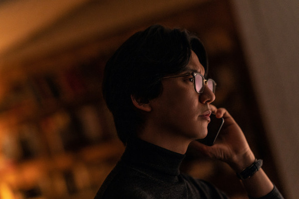 キム・ナムギル演じるベストセラー作家が疑惑の渦中に…『ブロークン 復讐者の夜』本編映像