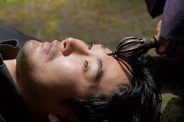 窪塚洋介 VS 松田龍平『次元を超える TRANSCENDING DIMENSIONS』場面写真＆キャラクター紹介映像