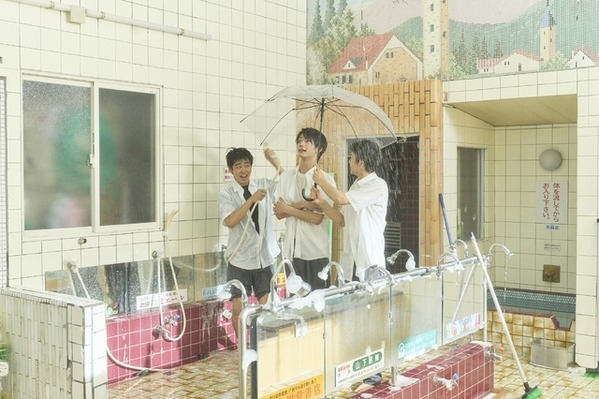 純愛、友情、親子愛も…當真あみ主演『ストロベリームーン 余命半年の恋』場面写真9点が解禁