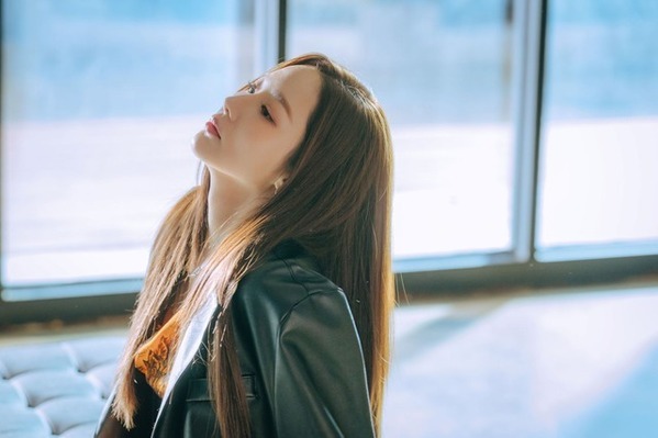 パク・ミニョン、実業家からFAまで華麗に変装！「コンフィデンスマンKR」本予告