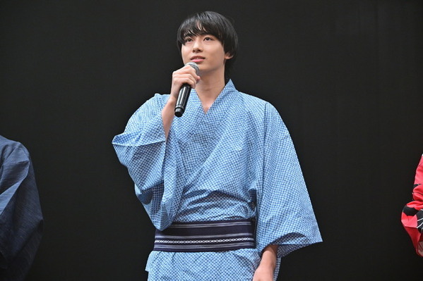 宮舘涼太、“眉毛の演技”に挑戦「その場面で笑わないでね」『火喰鳥を、喰う』豪華キャストが浴衣姿で集結