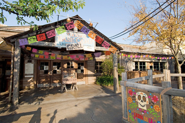 【ディズニー】“Dハロ”スペシャルグッズ＆メニュー情報が解禁！ハロウィンを気軽に楽しめる身につけグッズも