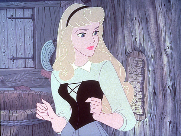 『眠れる森の美女』、アンジェリーナ・ジョリー×エル・ファニング『マレフィセント』が9月2週連続放送