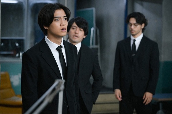 「何個能力あるんだ」「怖すぎ」井浦新“ジウ”の能力に様々な声上がる…「DOPE　麻薬取締部特捜課」第8話