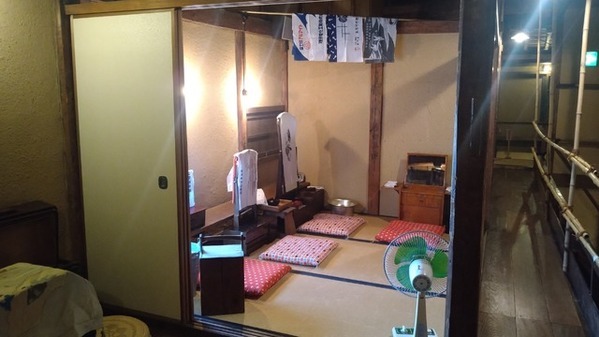 喜久雄と俊介の楽屋、喜久雄の鏡台…『国宝』映画小道具特別展示がリニューアル