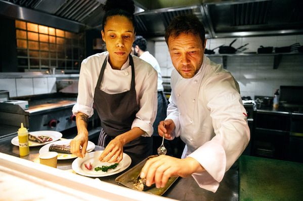 『ムガリッツ』『かもめ食堂』ほか、そのひと口で世界が変わる“料理が繋ぐ新しい世界”を発見する映画4選