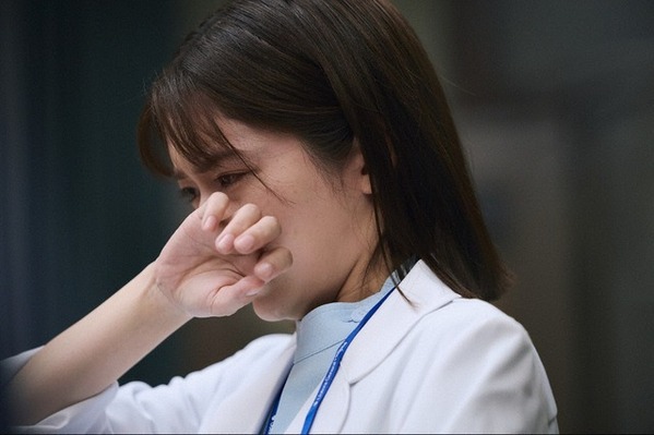 「涙出てくる」終末期患者と家族に寄り添う小芝風花“滝野”と見守る松本潤“徳重”に共感の声上がる…「19番目のカルテ」6話