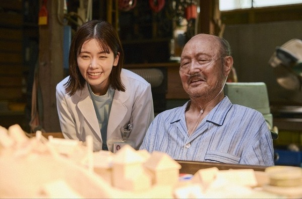 「涙出てくる」終末期患者と家族に寄り添う小芝風花“滝野”と見守る松本潤“徳重”に共感の声上がる…「19番目のカルテ」6話