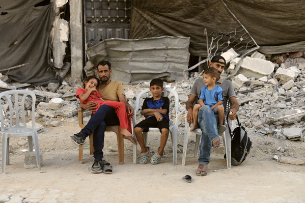 空爆の犠牲となったガザのジャーナリストが佇む…カンヌ出品『手に魂を込め、歩いてみれば』公開決定