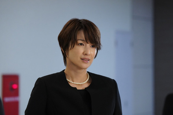 堺雅人＆井川遥『平場の月』儚くもかけがえのない瞬間を収めた場面写真