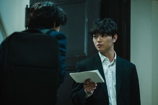 山田裕貴＆佐藤二朗『爆弾』、ヘルシンキ国際映画祭でプレミア上映決定 緊迫の新場面写真も解禁