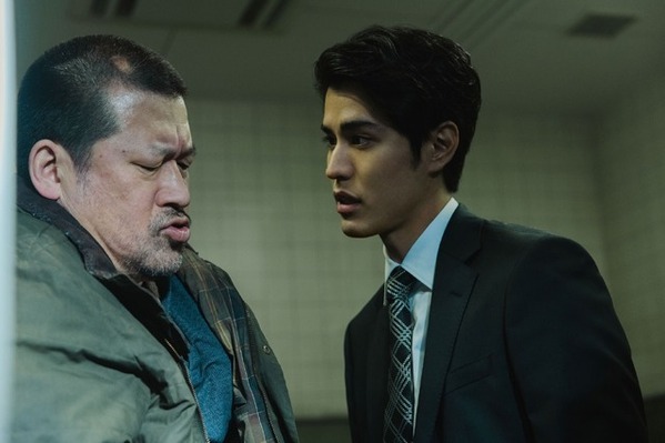 山田裕貴＆佐藤二朗『爆弾』、ヘルシンキ国際映画祭でプレミア上映決定 緊迫の新場面写真も解禁