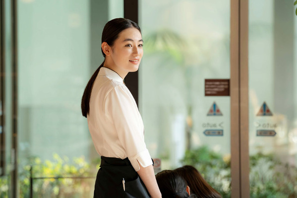 豆原一成＆市毛良枝、“孫と祖母”の暮らしぶりとらえる『富士山と、コーヒーと、しあわせの数式』新写真