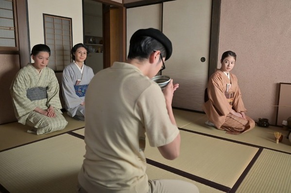 「あんぱん」第114回あらすじ…手嶌治虫が嵩のもとを訪ねてくる　9月4日放送