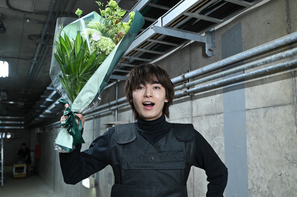 高橋海人＆中村倫也＆井浦新ら「DOPE 麻薬取締部特捜課」笑顔のクランクアップ