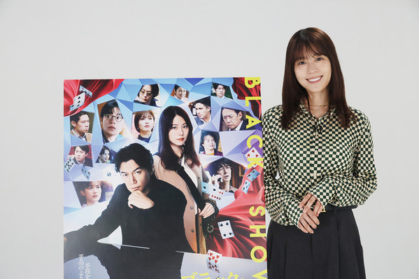 「福山さんは全てに対して努力で形にされてきた方」『ブラック・ショーマン』福山雅治＆有村架純SP対談 オフショット写真も