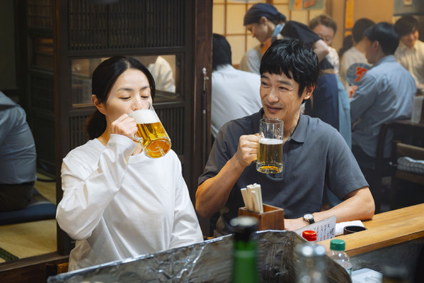 主題歌は星野源書き下ろし楽曲「いきどまり」　堺雅人＆井川遥、特別な感情をにじませる『平場の月』最新予告解禁