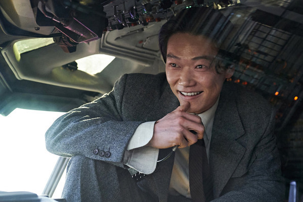 山田孝之＆笠松将らの姿も！ソル・ギョング主演『グッドニュース』予告編　10月17日配信