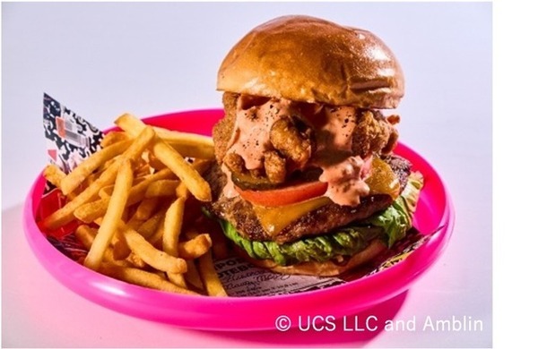 映画の世界観に没入！公開40周年『バック・トゥ・ザ・フューチャー』ハンバーガーやシェイクが登場