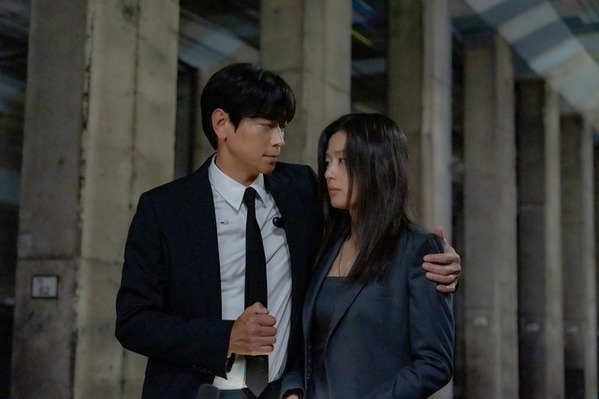 チョン・ジヒョン＆カン・ドンウォン“相思相愛”が出演の決め手に、「北極星」本日配信開始