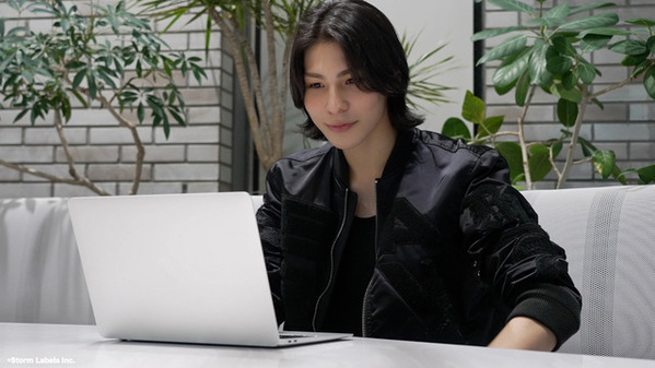 モデル、ライブ、撮影現場…ドキュメンタリー「ラウール On The Runway」明日9月13日独占配信！