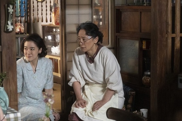 終活に向かうマダム・すみれの過去を蒼井優が演じる…『TOKYOタクシー』場面写真