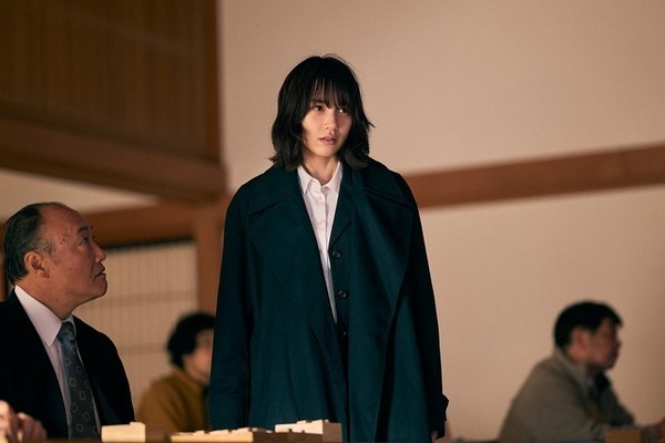 “復讐の共犯者”のん＆藤木直人、強烈なオーラ漂う「MISS KING／ミス・キング」場面写真＆相関図