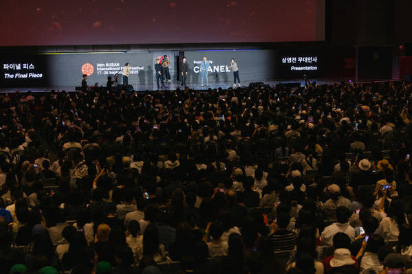 坂口健太郎「沢山の愛をくださって」『盤上の向日葵』釜山でスタンディングオベーション