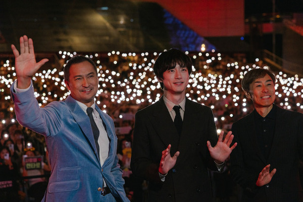 坂口健太郎「沢山の愛をくださって」『盤上の向日葵』釜山でスタンディングオベーション