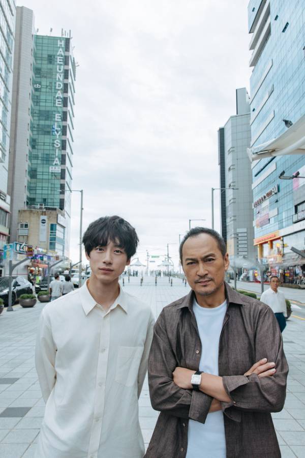 坂口健太郎「沢山の愛をくださって」『盤上の向日葵』釜山でスタンディングオベーション