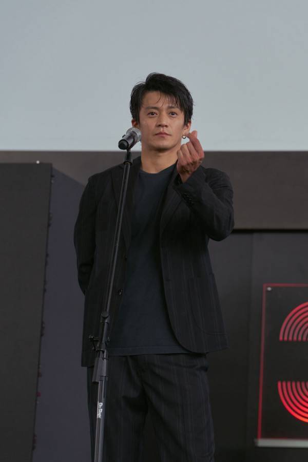 小栗旬「ハン・ヒョジュの存在が大きかった」初の釜山で“カップルケミ”に熱視線「匿名の恋人たち」