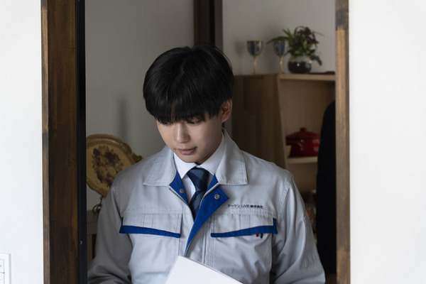 長尾謙杜「現代の若者の態度や考え方を“表現”」青江の場面写真公開『俺ではない炎上』