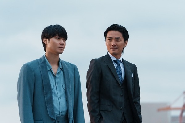 賀来賢人“リュウジ”の狙いは？ 個性豊かな新キャラクター登場「今際の国のアリス」シーズン3場面カット