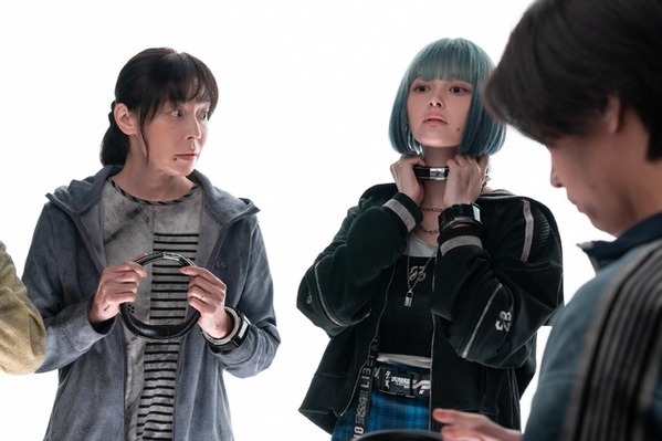 賀来賢人“リュウジ”の狙いは？ 個性豊かな新キャラクター登場「今際の国のアリス」シーズン3場面カット