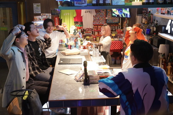 タイムカプセルから出てきたのは、顔が塗りつぶされた卒業アルバム…間宮祥太朗＆新木優子主演のミステリー「良いこと悪いこと」第1話あらすじ公開　