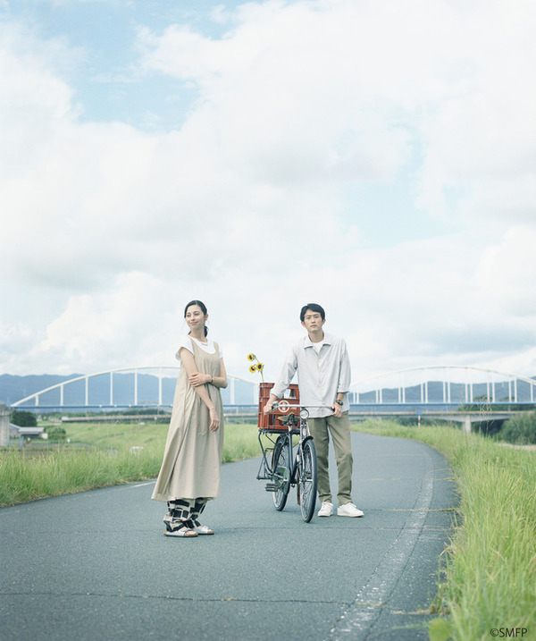 杉野遥亮＆中条あやみ、13年後写す『ストロベリームーン 余命半年の恋』特別ビジュアルと新カット