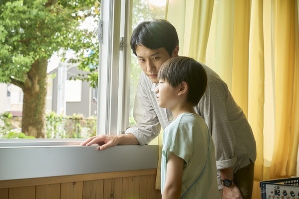 杉野遥亮＆中条あやみ、13年後写す『ストロベリームーン 余命半年の恋』特別ビジュアルと新カット