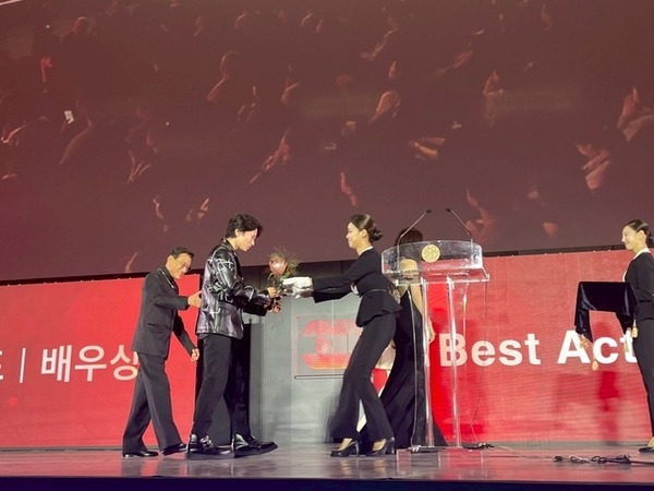 北村匠海＆綾野剛＆林裕太、3人で釜山・最優秀俳優賞『愚か者の身分』コメント動画も到着