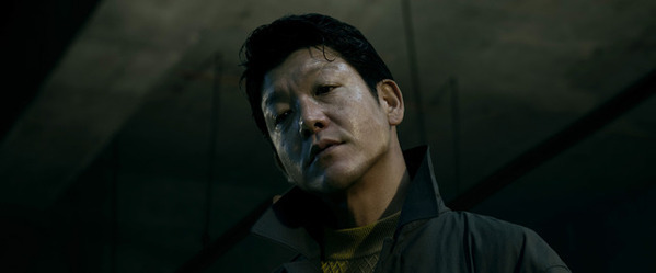 駿河太郎「とにかく一番嫌な奴にしたい」演じた“冷徹な悪役”とは…『By 6 am　夜が明ける前に』