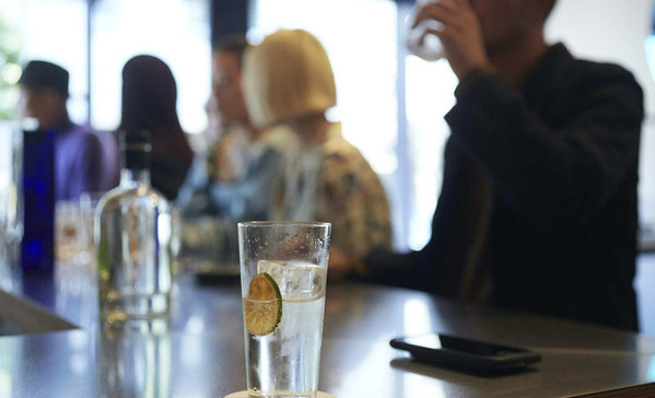 『シェフ 三ツ星フードトラック始めました』ほか、麻布台ヒルズで“秋を味わう映画”を上映「OUTDOOR CINEMA」10月10日から