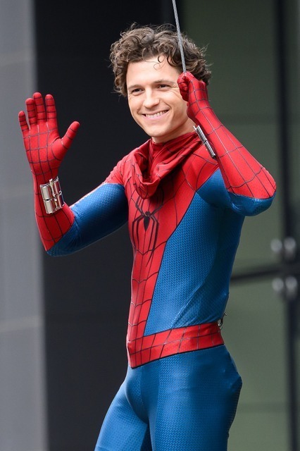 『スパイダーマン』の撮影中に脳震盪を起こしたトム・ホランド、インスタで回復を報告