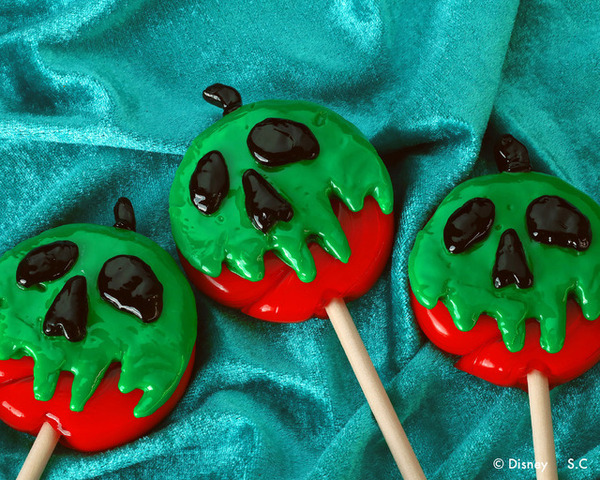 ディズニーヴィランズモチーフの商品、PAPABUBBLEから登場