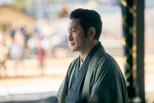 「イメージがひっくり返った」“ダークヒーロー”演じるのんに視聴者衝撃「MISS KING / ミス・キング」第1話