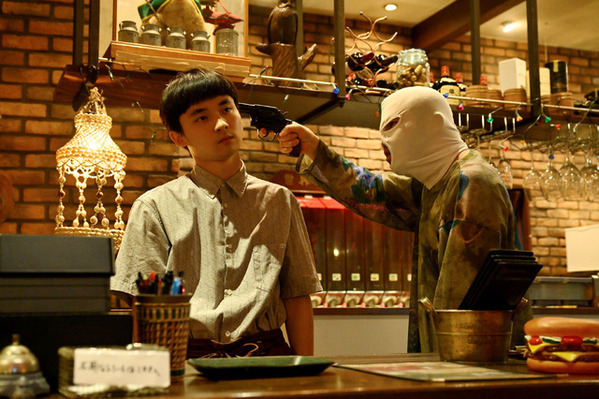 「何か闇抱えてそう」…山田杏奈演じるヒロイン・水町の過去を考察するポスト多数、「シナントロープ」1話