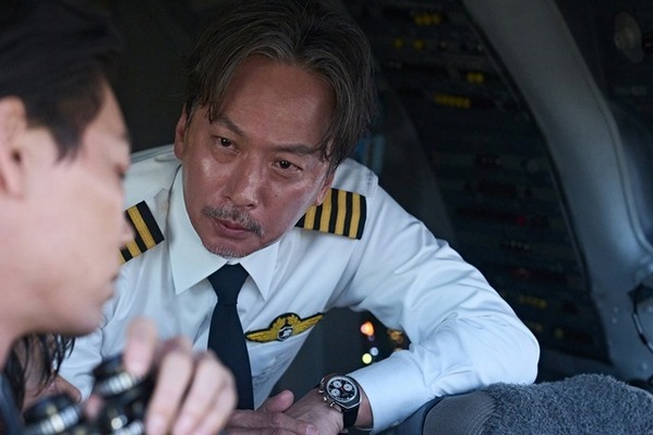 椎名桔平「共演が楽しみでした」ソル・ギョング主演の韓国映画『グッドニュース』を語る