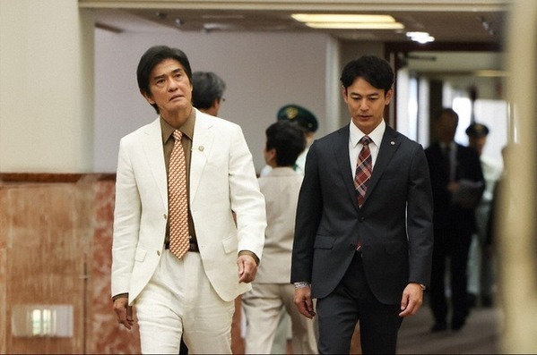 「良い展開」「嬉しすぎて涙」安藤政信“広中”が考えたレース戦略に感動の声上がる…「ザ・ロイヤルファミリー」2話