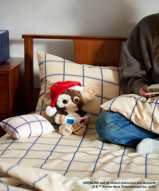 3Dメガネにサンタ帽子！ギフトにおすすめ「ギズモ」のぬいぐるみが登場『GREMLINS』コラボアイテムが10月24日より予約開始