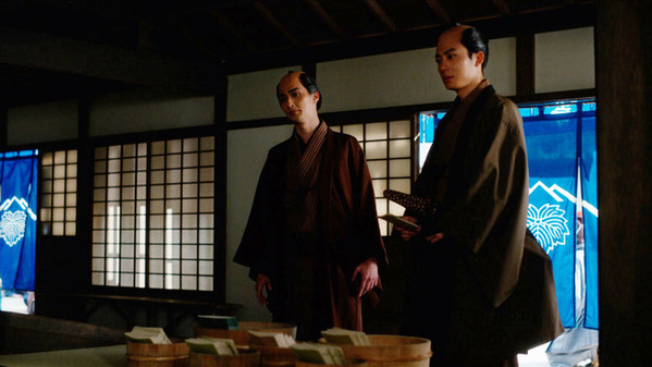 「とても良いオタク仕草」…定信が蔦重に伝えた想いに感動の声続々「べらぼう」47話