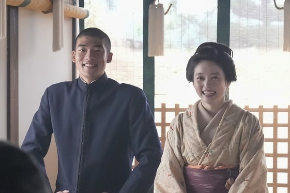 「ばけばけ」第56回あらすじ・場面写真　トキはヘブンと錦織の代わりに通訳を頼まれた正木と、お祓いにでかける…12月15日放送