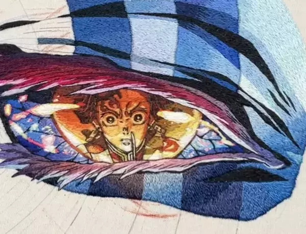 恐怖の猗窩座が再来！瞳に映る炭治郎の緊張も伝わるスーパーリアル刺繍の秘密とは？